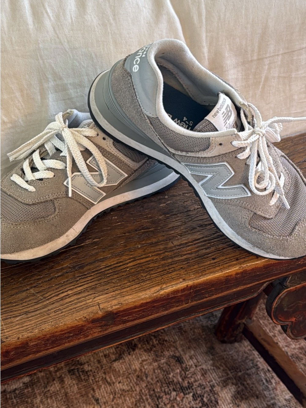 Women’s new balance sneakers